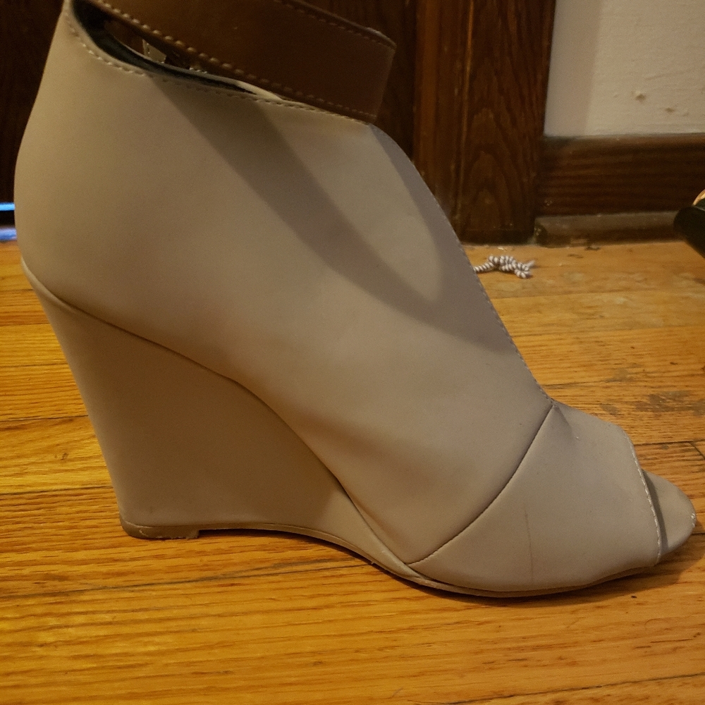 Bamboo,  size 8, tan
